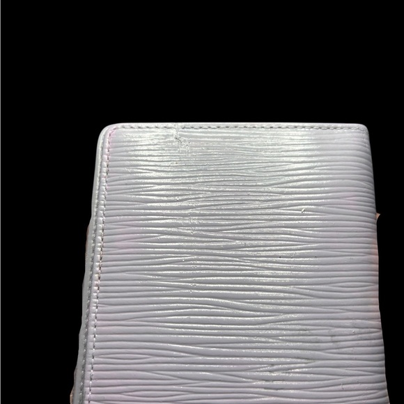 Louis Vuitton Epi Long Wallet – Customized & Handpainted – One of a Kind - Picture 10 of 13